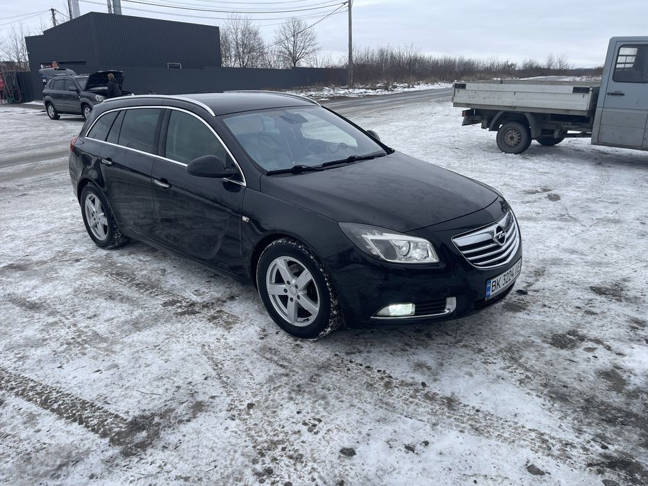 Авто Opel insignia 2010