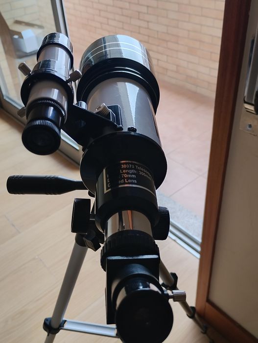 Vendo telescópio 70/300 novo