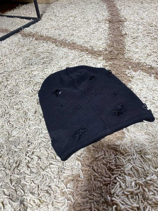 Огненный череп в стиле шапки Боба Марли