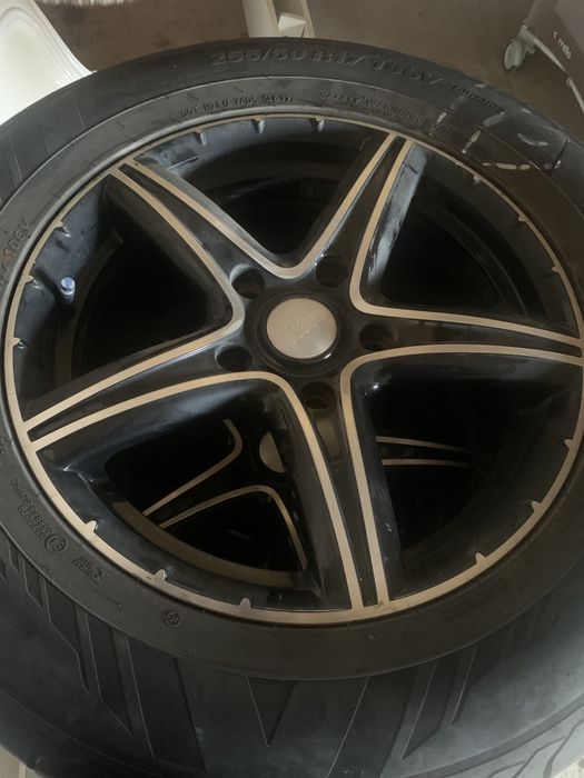 Продам титани з шинами 255/60 R 17 KUMHO 106V