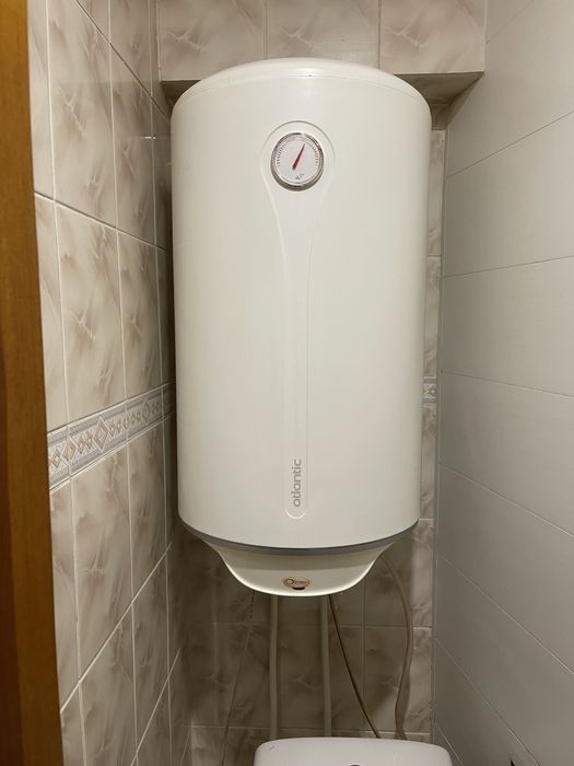 Продам бойлер в робочому стані (після протікання)