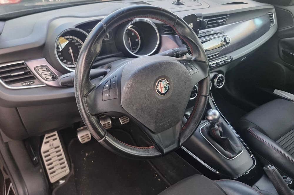 Alfa romeo giulietta 2011