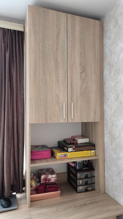 Продам супер стіл під вікно