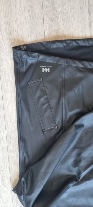 Helly Hansen XL.