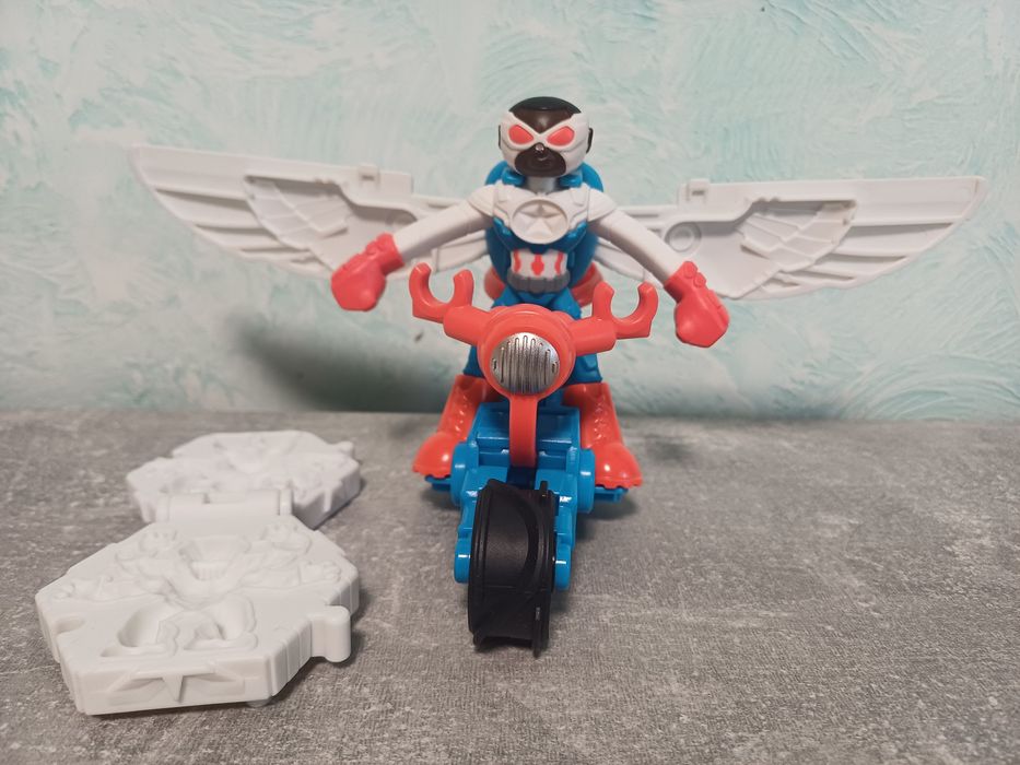 Play-Doh Marvel Сокіл