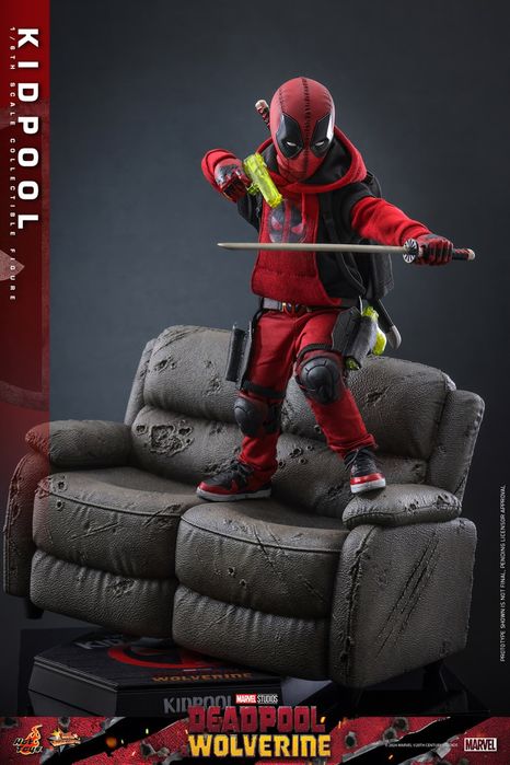 Фигурка 1/6 hot toys mms763 KIDPOOL Deadpool 3