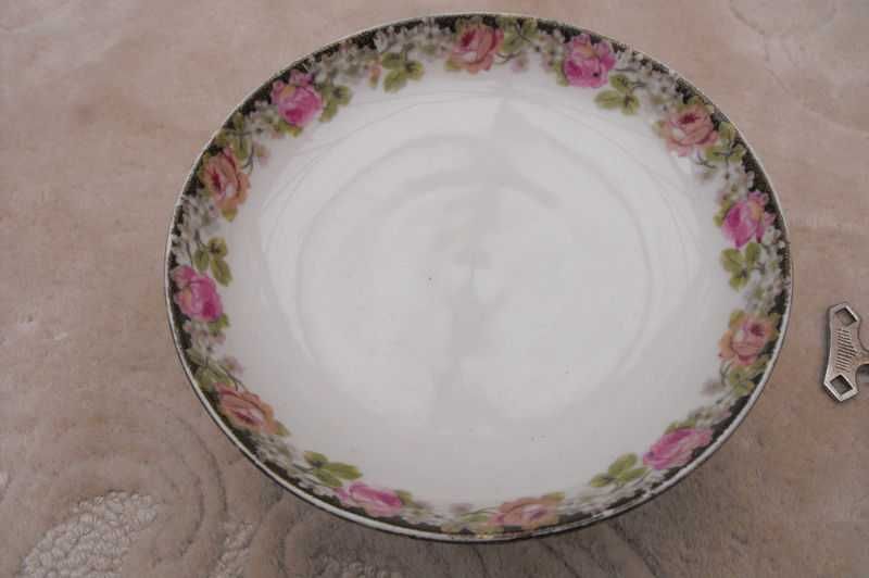 Taça de Fruta com Flores da Rússia com 100 anos