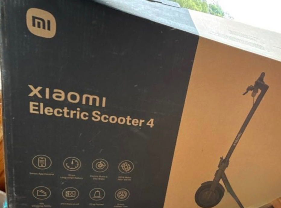 Електросамокат Xiaomi electric scooter 4