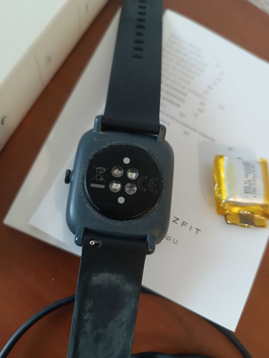Смарт часы Amazfit Bip U.