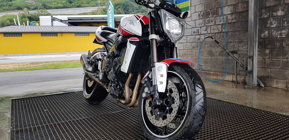 Yamaha fz1n como nova
