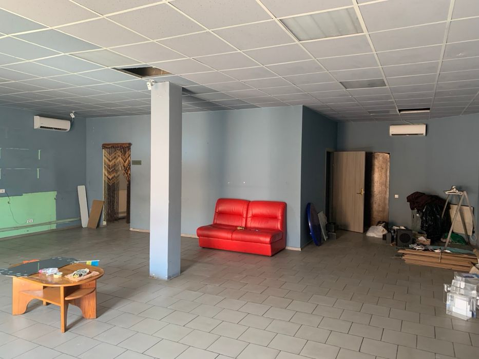 Оренда приміщення 100 м² центр Калинівки, прохідне місце.