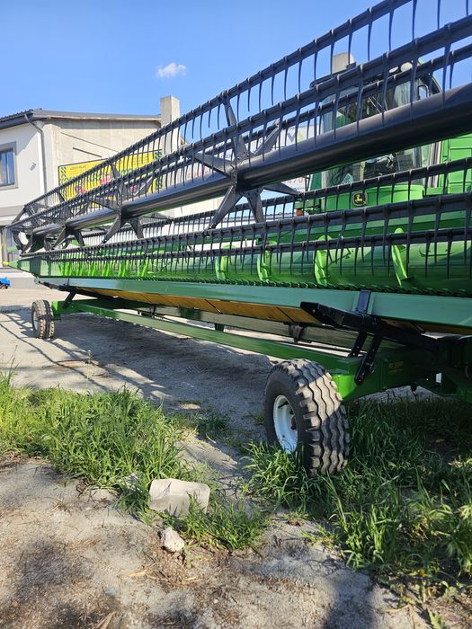 Продам комбаїн Джондир в гарному стані.