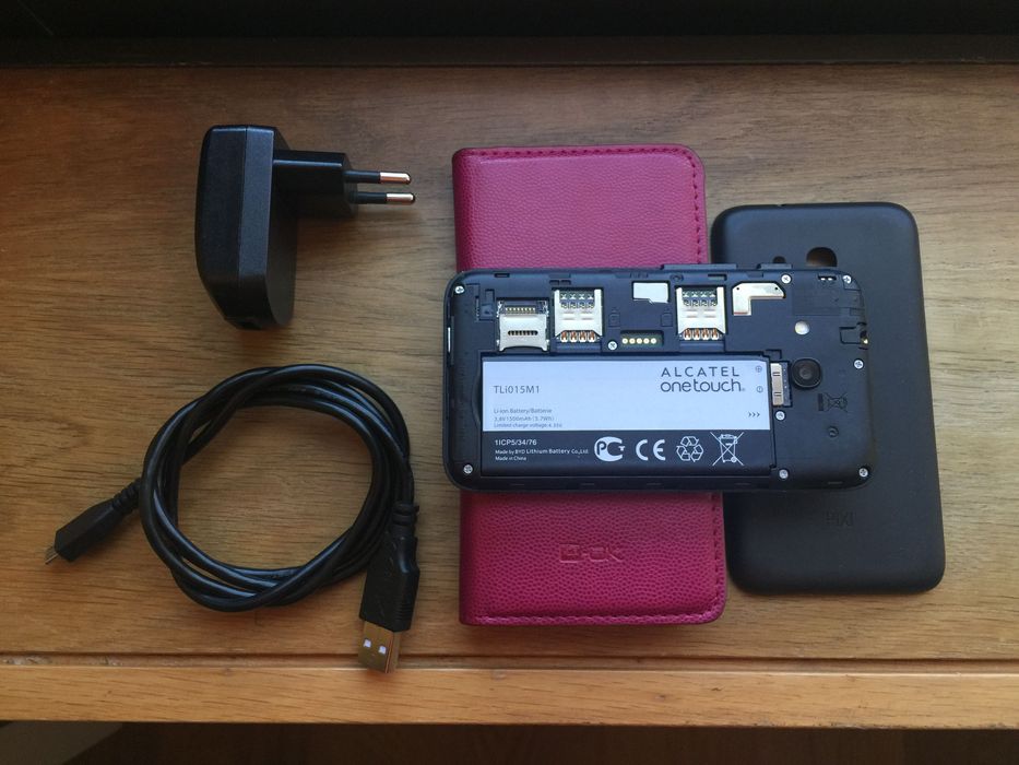 Alcatel Onetouch Pixie 4 com bolsa