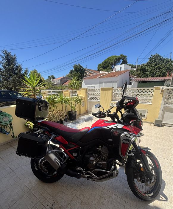 Africa Twin 1100 2022 dct como nova