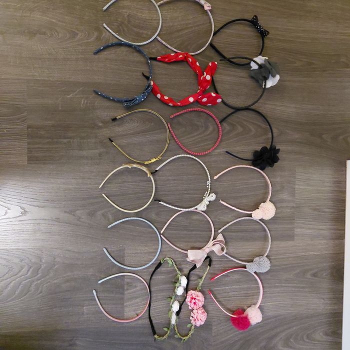 Zestaw 19 opasek dla dziewczynki opaska