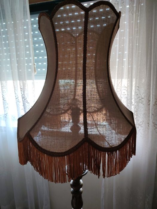 Candeeiro de pé para sala