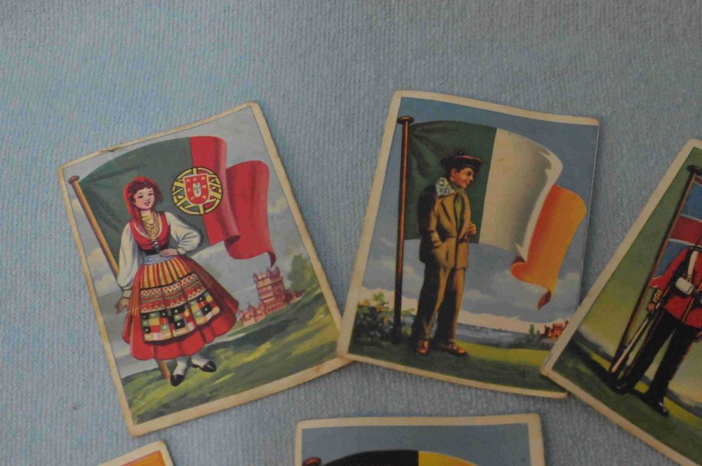 Colecção Bandeiras do Universo (série de 128 cromos) Vintage Anos 60