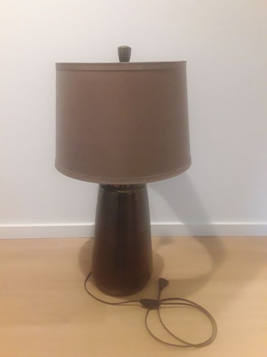 Lampa stołowa duża