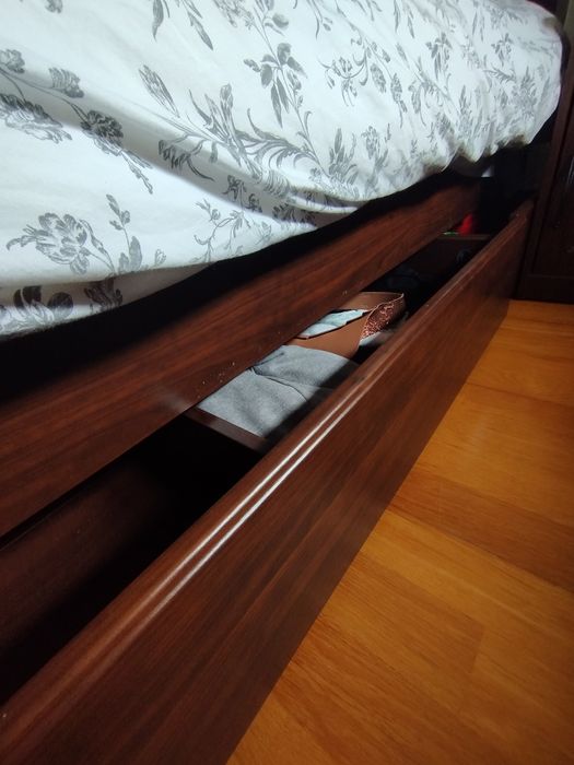 Cama IKEA 140*200 (com 4 gavetões)