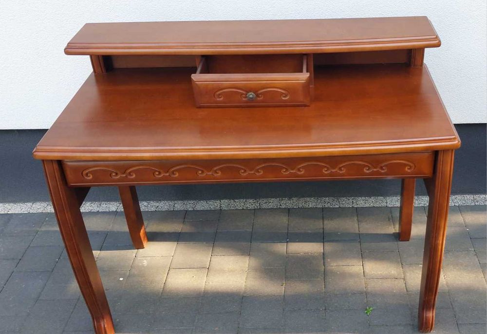 Sekretarzyk w stylu vintage