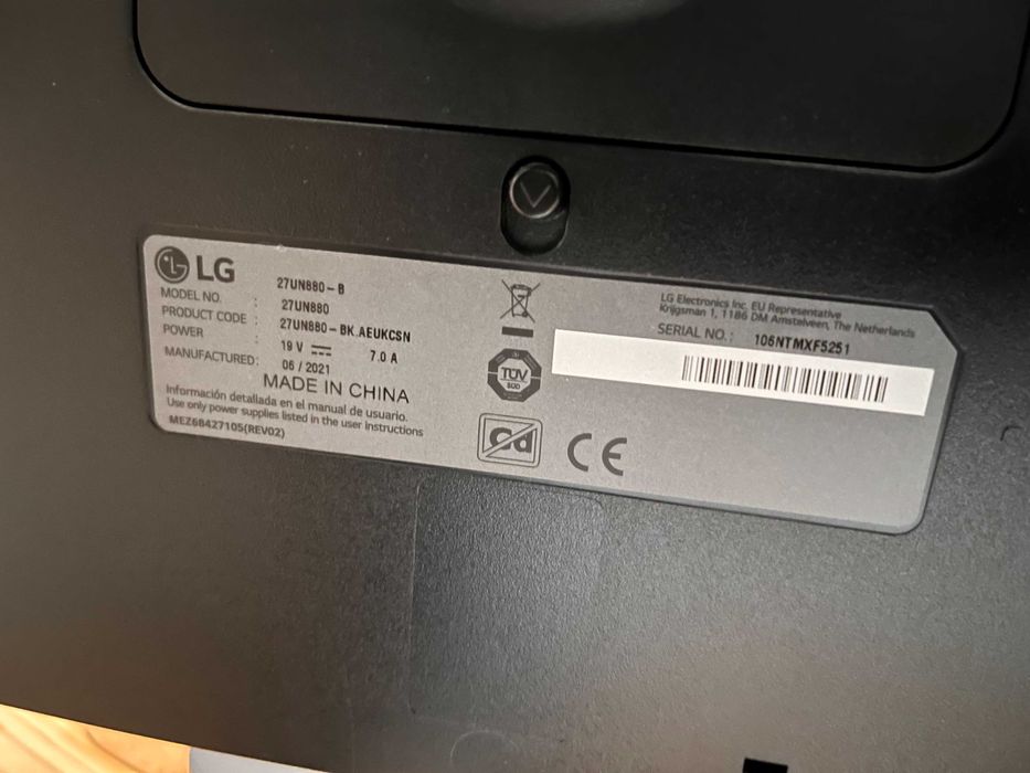 Monitor LG 27UN880-B