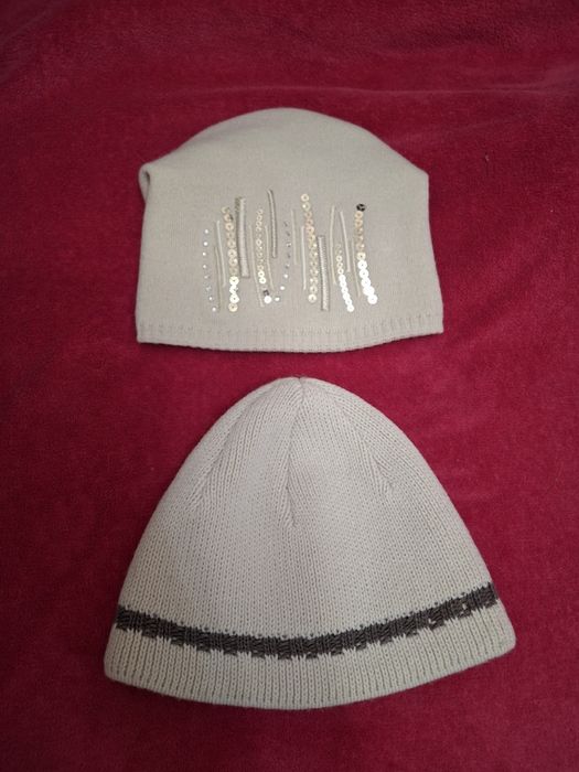 Шапки по 150грн,