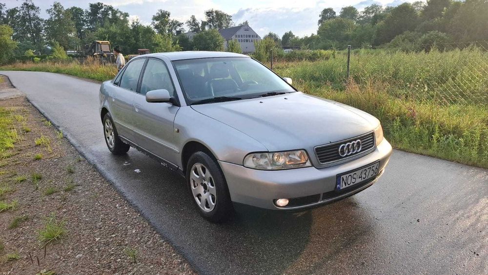 Audi a4  1.8 gaz  125KM