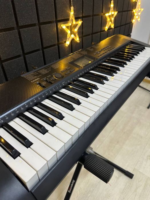 Синтезатор CASIO крута модель!!! Цифрове піаніно, клавіши