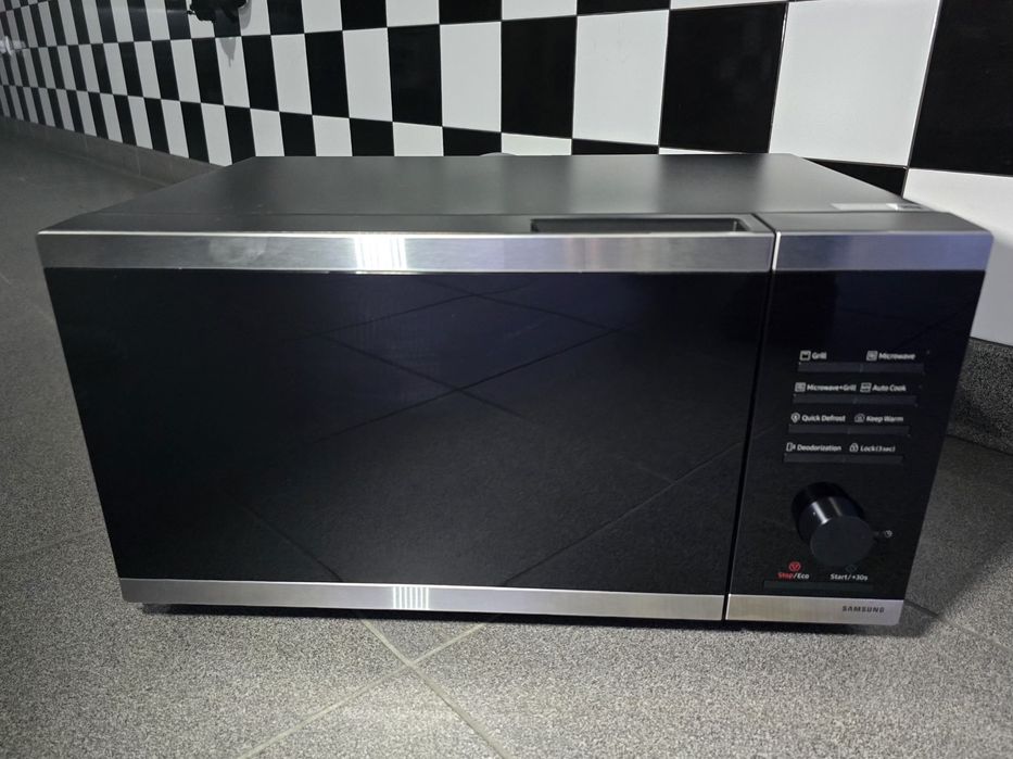 Micro-ondas SAMSUNG MG23DG4524ATE1 (23 L - Com Grill - Preto)
