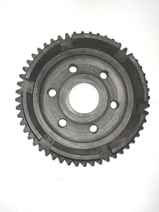 Kosz napędu Massey Ferguson 3610,3630,3640,3645, 3650,3670,3680,3690