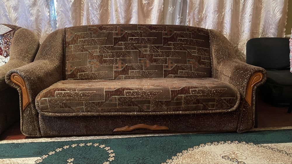 Диван і два крісла, самовивіз