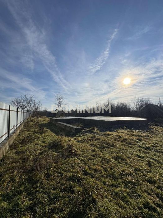 Продається земельна ділянка у с. Іза