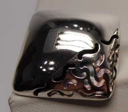 Srebrne pękate kolczyki romby wycinane ozdoby sztyfty