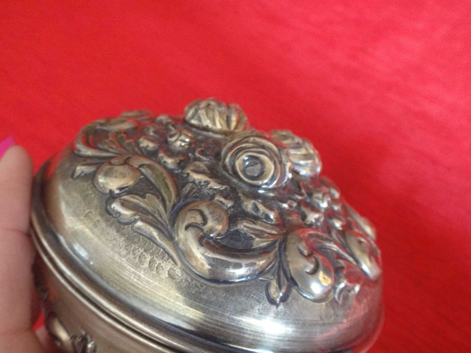 Srebrne puzderko - szkatułka