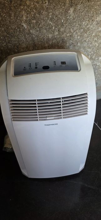 Ar condicionado portátil Thomson THCLI099E