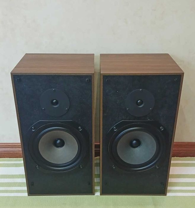 Знижено ! Акустика Monitor Audio R252