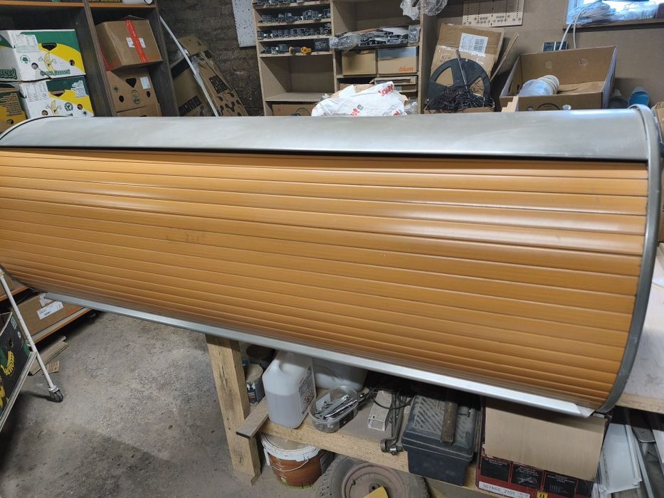 Szafka z zamknięciem roletowym