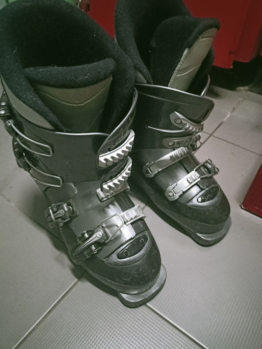 Sprzedam buty narciarskie dziecięce Rossignol