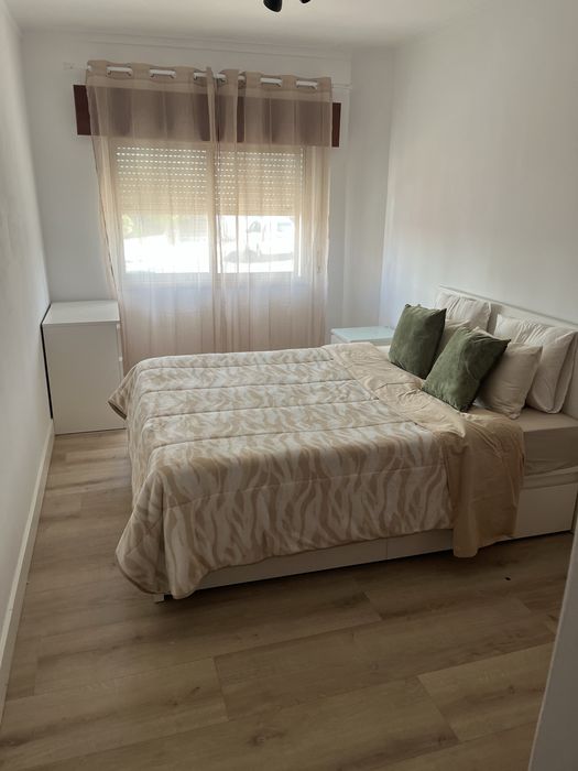 Aluguer quarto mina de agua