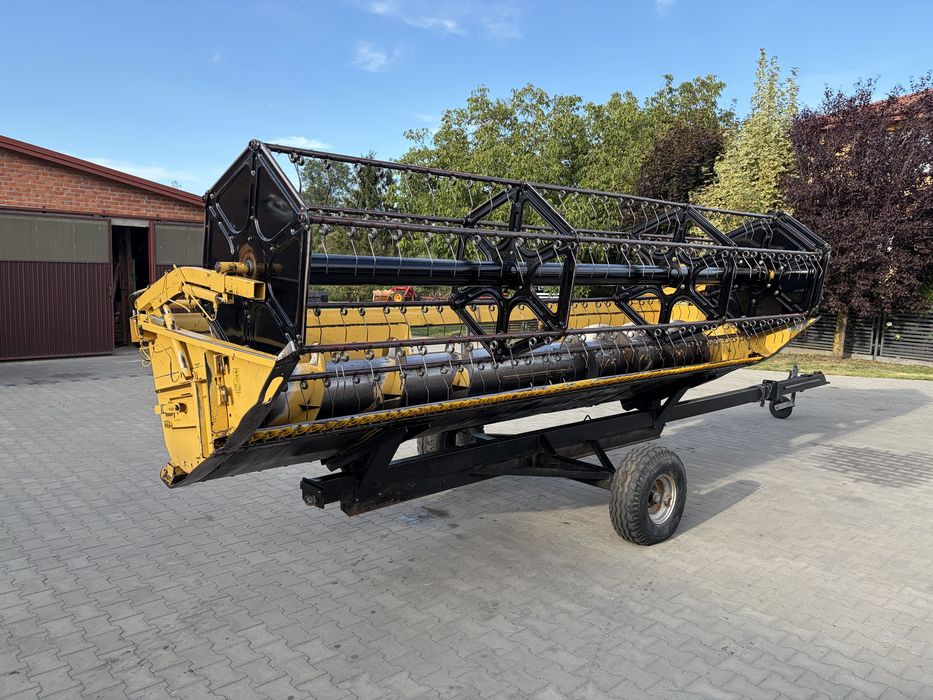 Kombajn zbożowy New Holland TX 62 PLUS