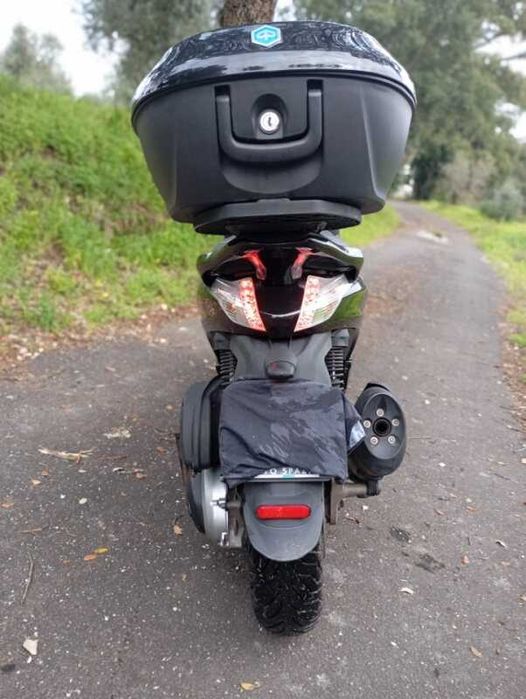 Piaggio Beverly Sport Touring 350