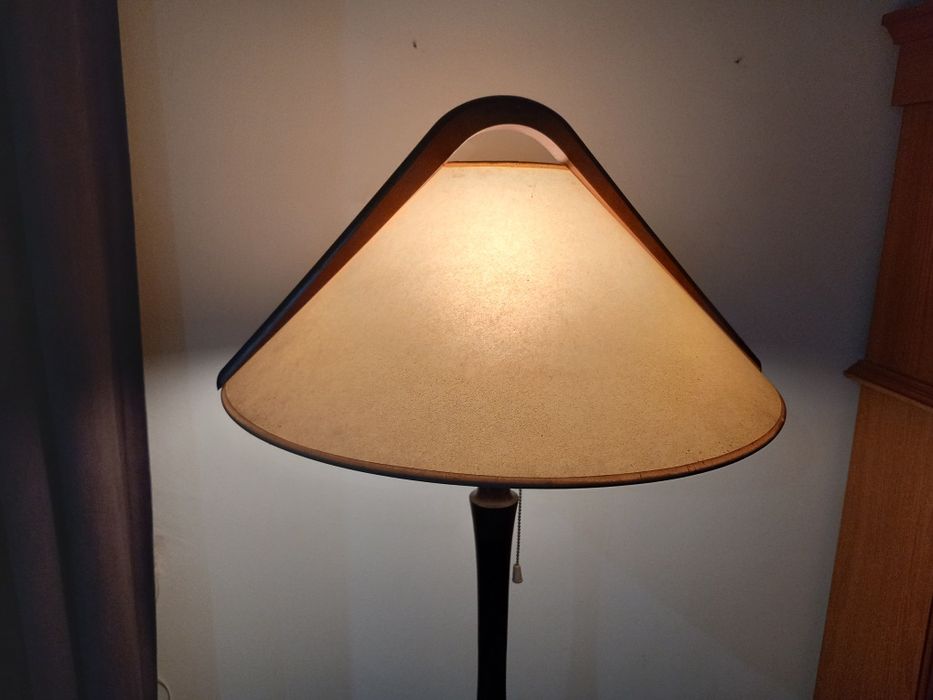Candeeiro pé sala