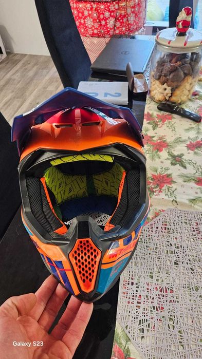 Kask FALCON MTHELMETS na krossa, chulajnogę, rower