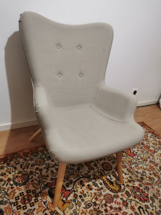 Cadeirão Creme.....