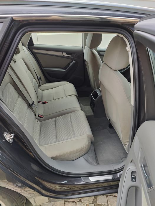 Audi A4 B8 Avant Multitronic 2.0 TDI