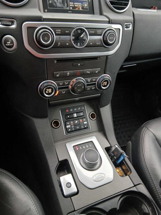 Land Rover Discovery 4