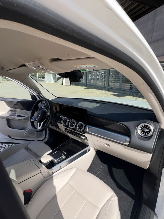 Mercedes EQB 250+ — photo 4