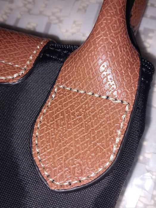 Longchamp Tamanho M Preta