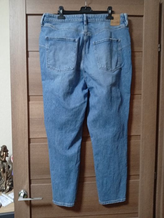 Продам жіночі джинси  54 розміру