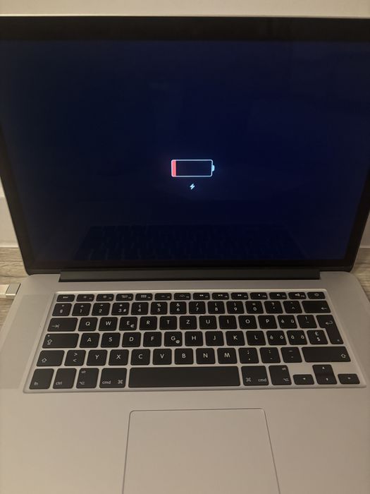 MacBook Pro 15 2015 a1398  під відновлення